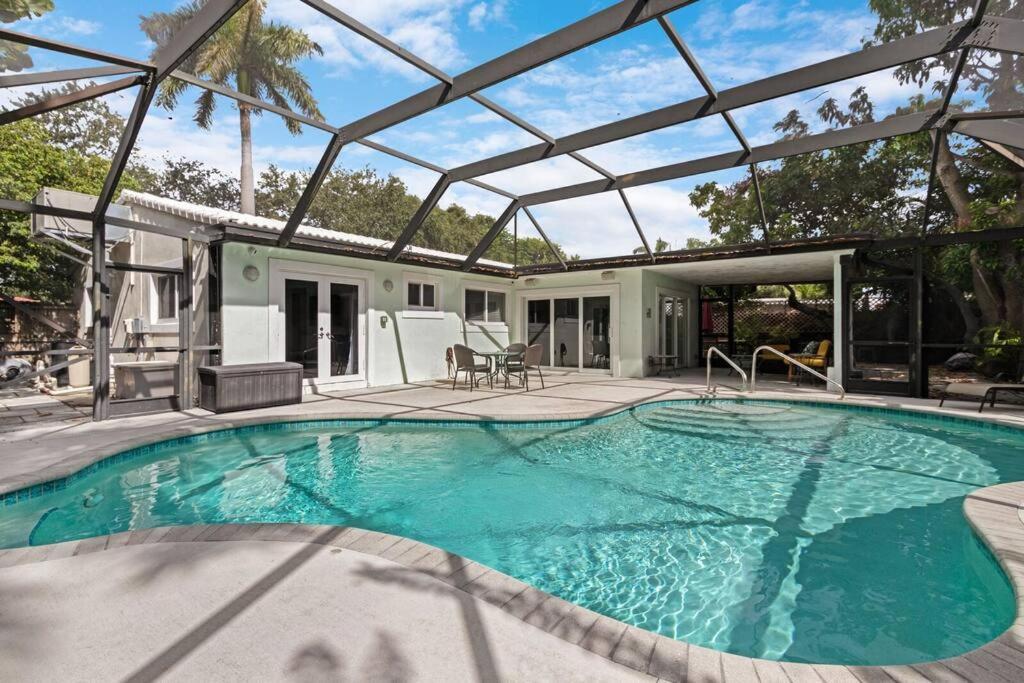 Heated Pool I Soundproof Home I Firepit I 630Mbps Голливуд Экстерьер фото