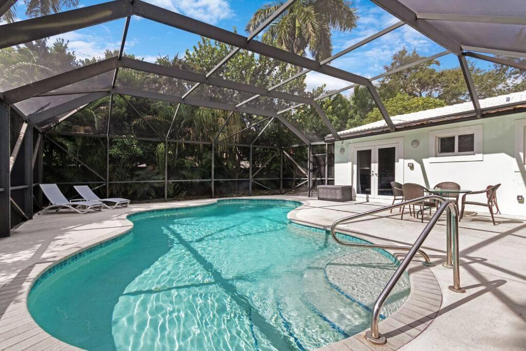 Heated Pool I Soundproof Home I Firepit I 630Mbps Голливуд Экстерьер фото