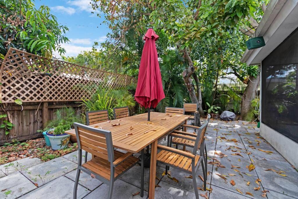 Heated Pool I Soundproof Home I Firepit I 630Mbps Голливуд Экстерьер фото