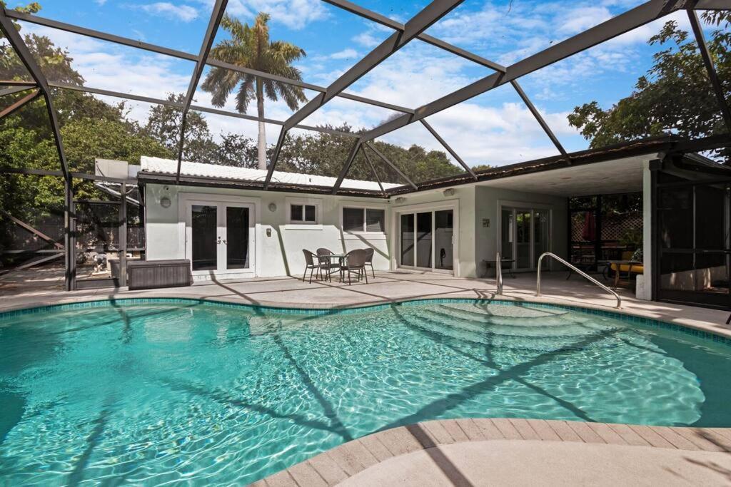 Heated Pool I Soundproof Home I Firepit I 630Mbps Голливуд Экстерьер фото
