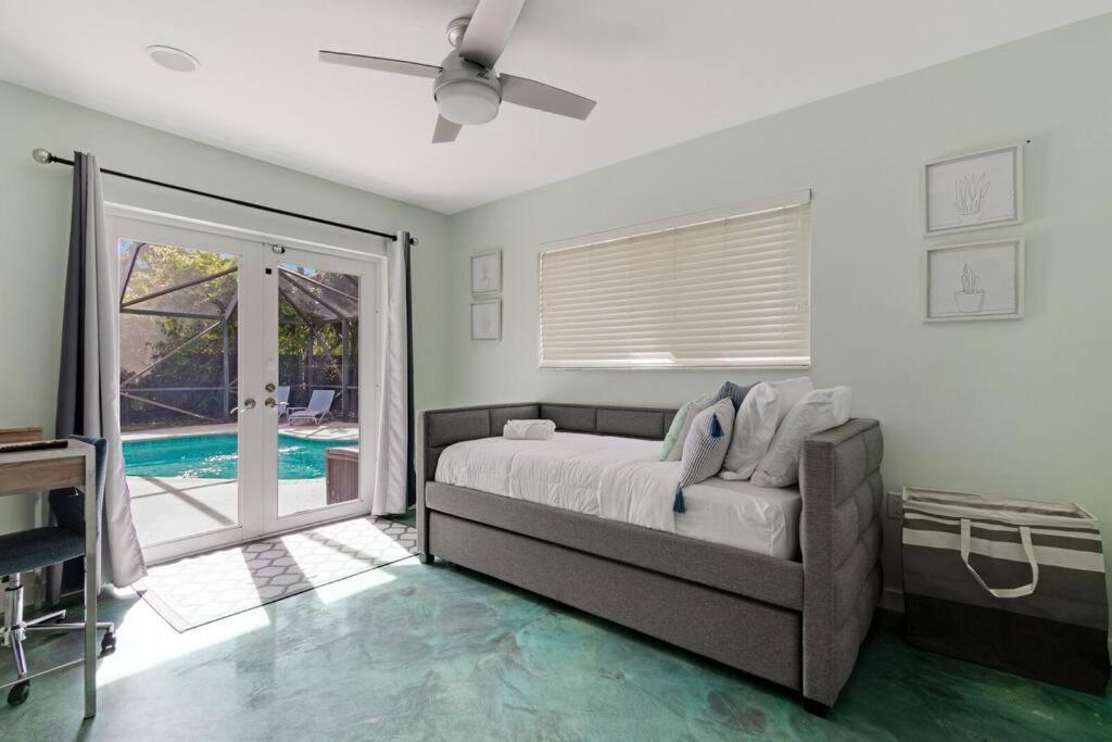 Heated Pool I Soundproof Home I Firepit I 630Mbps Голливуд Экстерьер фото